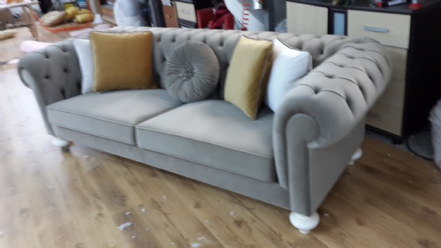 Chesterfield-sofa-herstellung: Maßgeschneiderte Designs Für İndividuelle Anforderungen