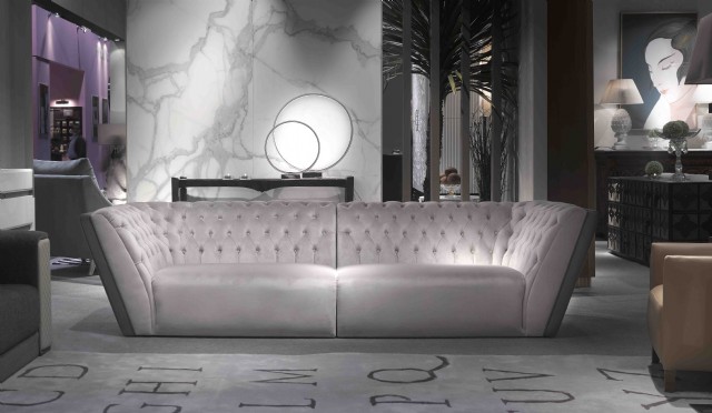 Einzigartiges Handgefertigtes Graues Sofa Mit Luxuriöser Polsterung