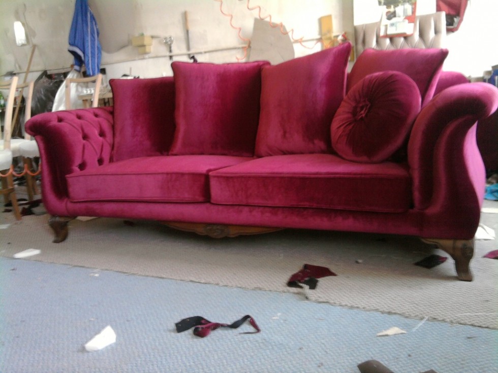 Exklusive Chesterfield Sofa Produktion: Sonderanfertigung Für Gehobene Ansprüche