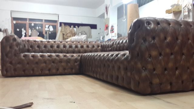 Luxus-design-ecksofa Mit Handgefertigter Knopfheftung - Ein Hauch Von Eleganz Für Ihr Wohnzimmer