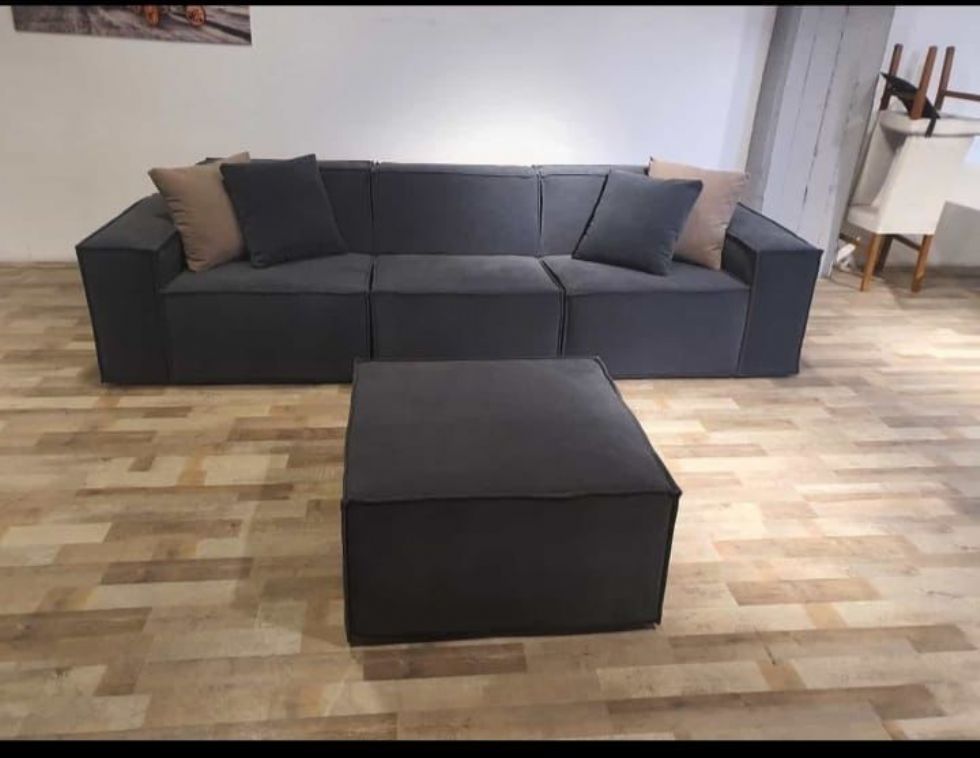 Produktcode: 18987 - Skandinavisches Ecksofa Mit Modularer Ottomane - Flexible Gestaltungsmöglichkeiten Für Ihren Raum