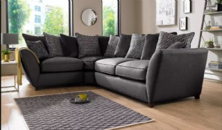 Exklusives Lederecksofa Mit Handgearbeiteten Details - Luxuriöse Handwerkskunst İn Jedem Detail